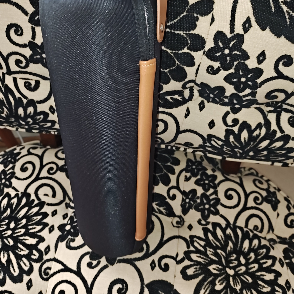 Houdini Hard Shell Case - Picture 2 of 6